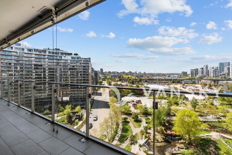 250803103441_11 - Balcony.jpg